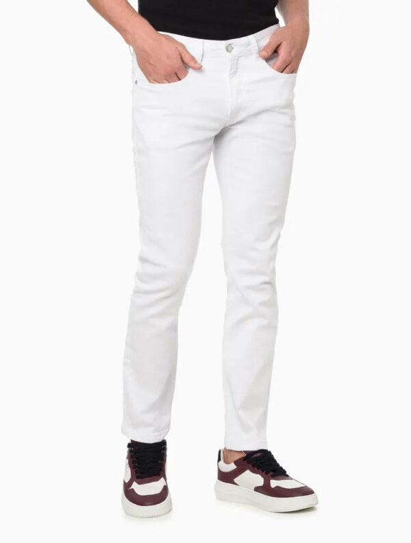 CALÇA EM SARJA MASCULINA SKINNY CALVIN KLEIN JEANS BRANCO