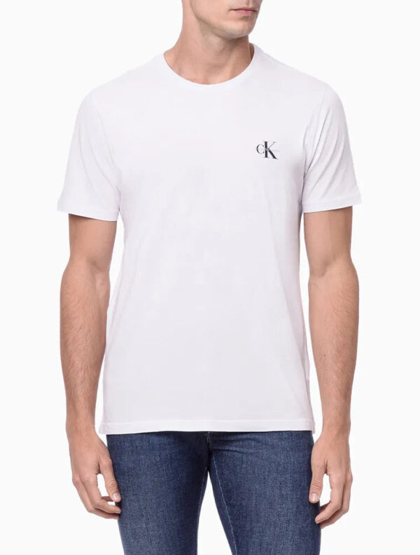 CAMISETA MASCULINA BÁSICA ESTAMPA LOGO REISSUE NO PEITO CALVIN KLEIN JEANS BRANCO