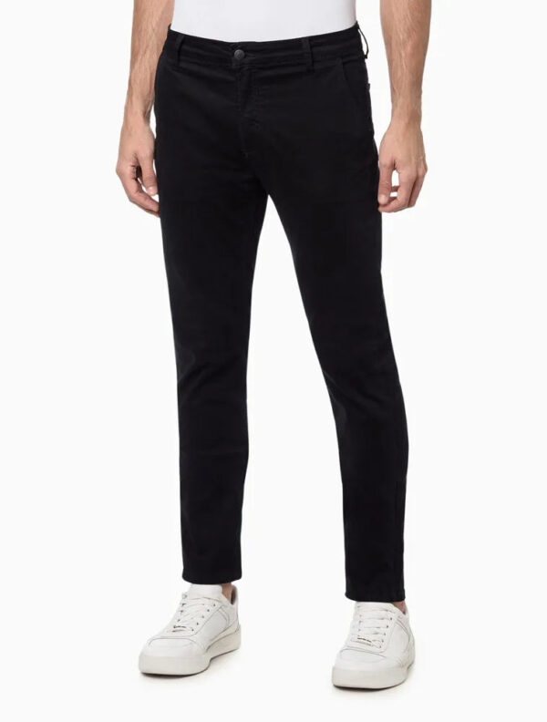 CALÇA SARJA COLOR MASCULINA SKINNY INFINITE BLACK CALVIN KLEIN PRETO