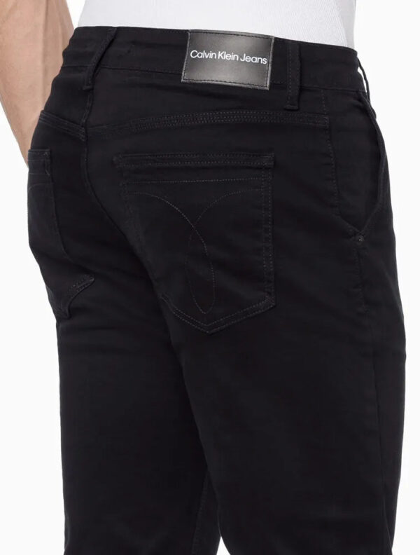 CALÇA SARJA COLOR MASCULINA SKINNY INFINITE BLACK CALVIN KLEIN PRETO - Image 3