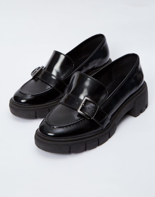 Mocassim Chunky com Fivela de Metal - Preto